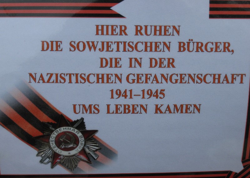 Mahnmal fr 884 russische Kriegsgefangene und Zwangsarbeiter auf dem Friedhof in Gelsenkirchen-Horst-Sd. 