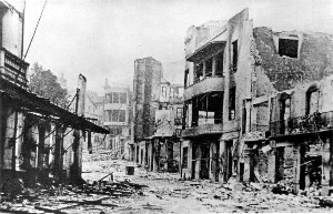 Innenstadt Guernicas nach dem Überfall