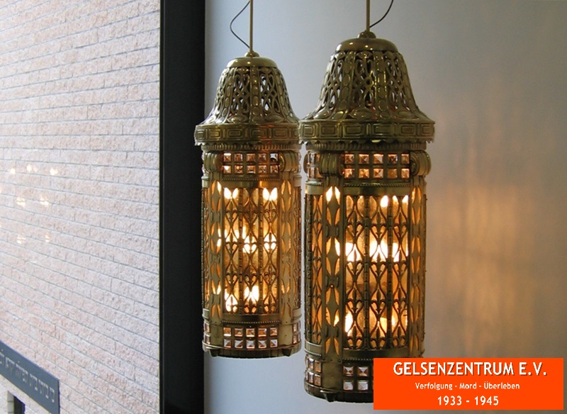Diese alten Messinglampen sind die letzten Zeugen des jdischen Betraums im Kaufhaus der Gebr. Alsberg AG in der Gelsenkirchener Innenstadt.