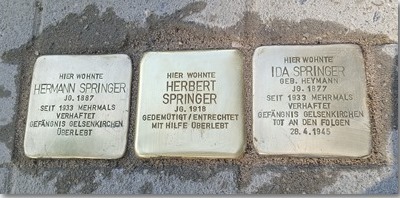 Gelsenkirchen: Neuverlegung eines zerstrten Stolpersteins.