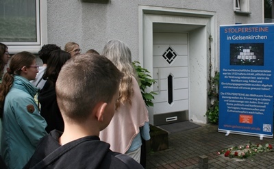 Stolpersteinverlegung Wieselmann in Gelsenkirchen mit der Gesamtschule Buer-Mitte