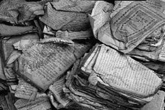 In der Pogromnacht zerstörte jüdische Gebetsbücher